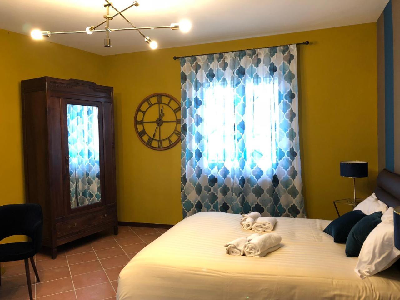 Panoramic Villa Garassino - Country Rooms And Fine Restaurant Treiso Extérieur photo