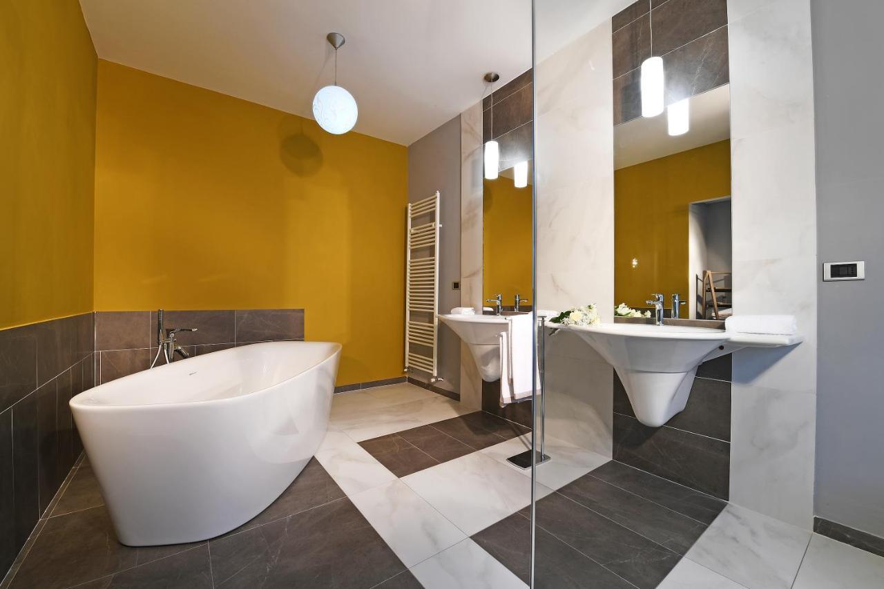 Panoramic Villa Garassino - Country Rooms And Fine Restaurant Treiso Extérieur photo