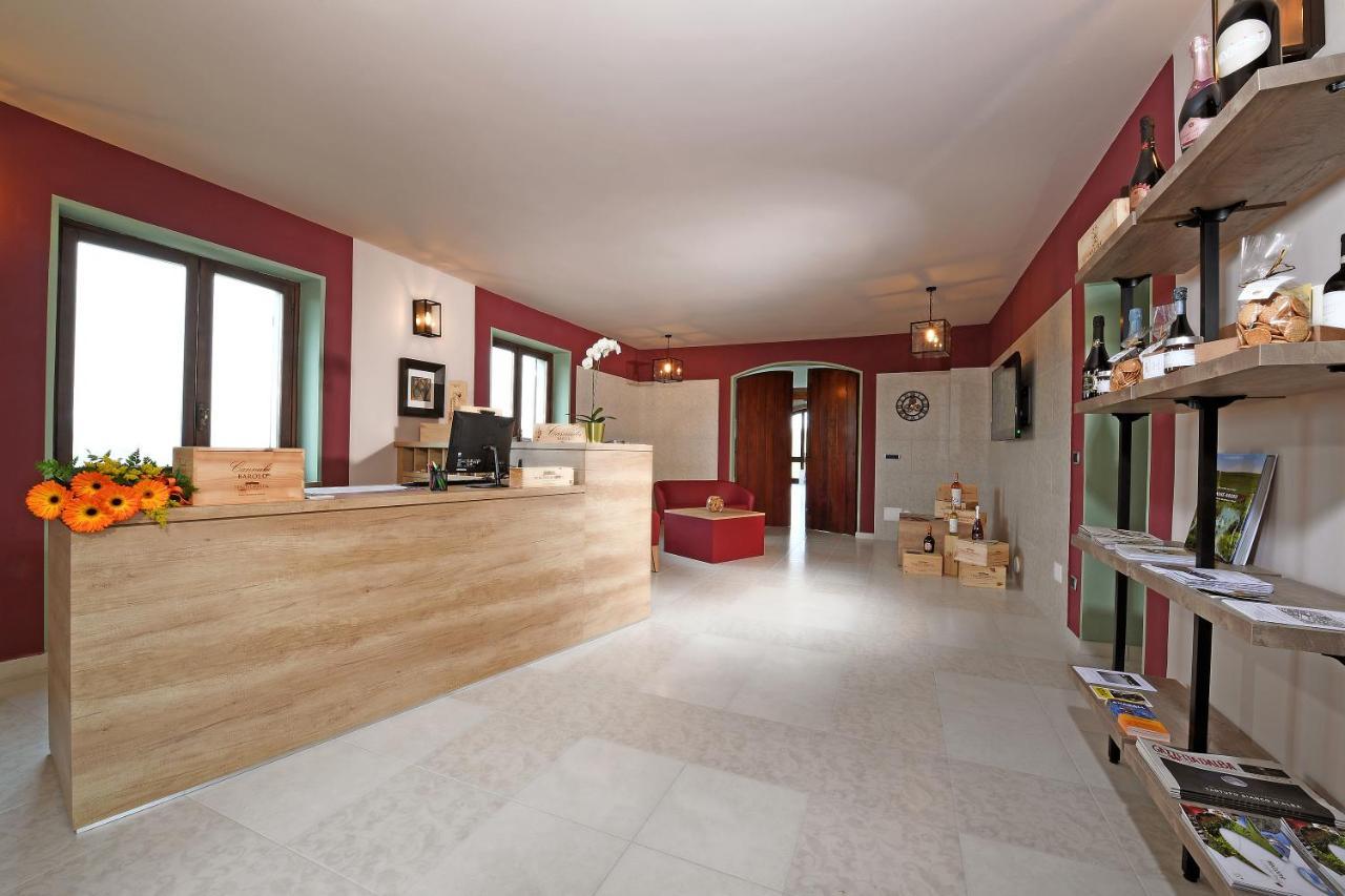 Panoramic Villa Garassino - Country Rooms And Fine Restaurant Treiso Extérieur photo