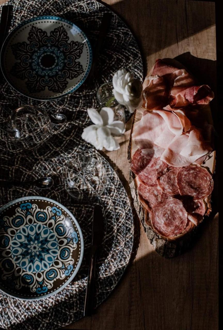 Panoramic Villa Garassino - Country Rooms And Fine Restaurant Treiso Extérieur photo